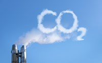Rauch aus Schloten bildet den Begriff CO2 - Bildmontage Rauch aus Schloten bildet den Begriff CO2 - Bildmontage