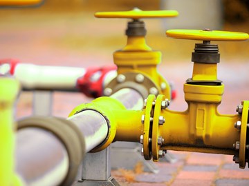 Gelbe Versorgungsleitungen - Nahaufnahme Gelbe Versorgungsleitungen - Nahaufnahme