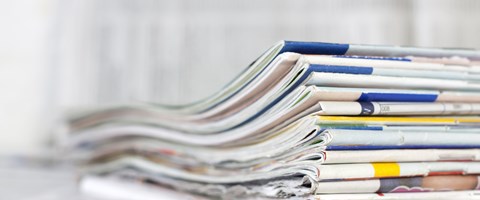 Ein Stapel aus Zeitungen Ein Stapel aus Zeitungen